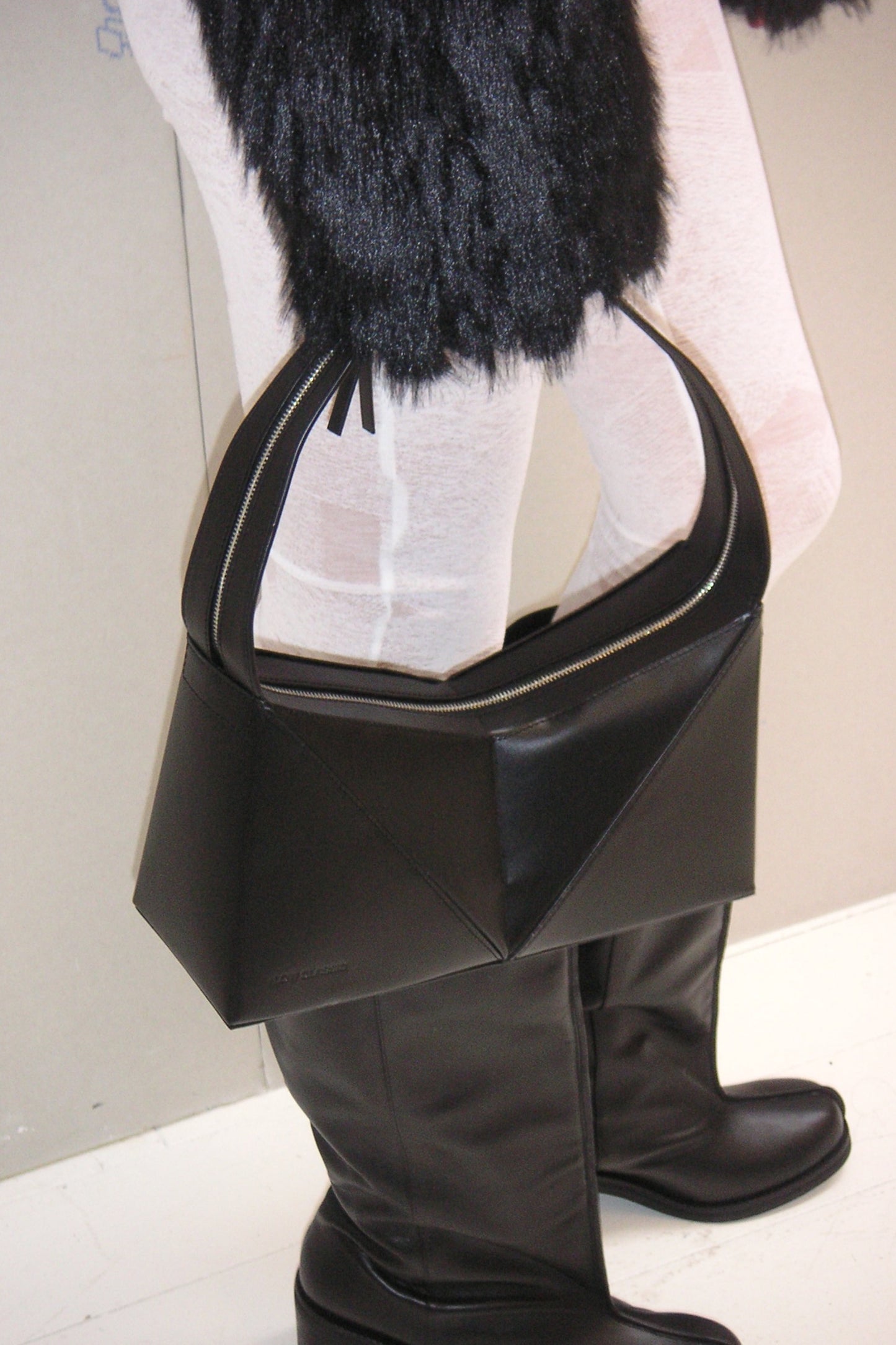 LOW CLASSIC Folded Cube Shoulder Bag