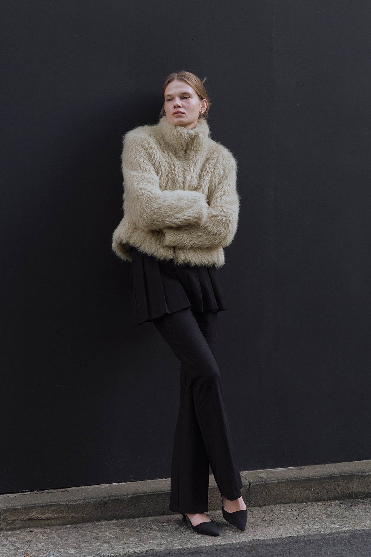 YUSE High Neck Hairy Fur Zip-up Beige