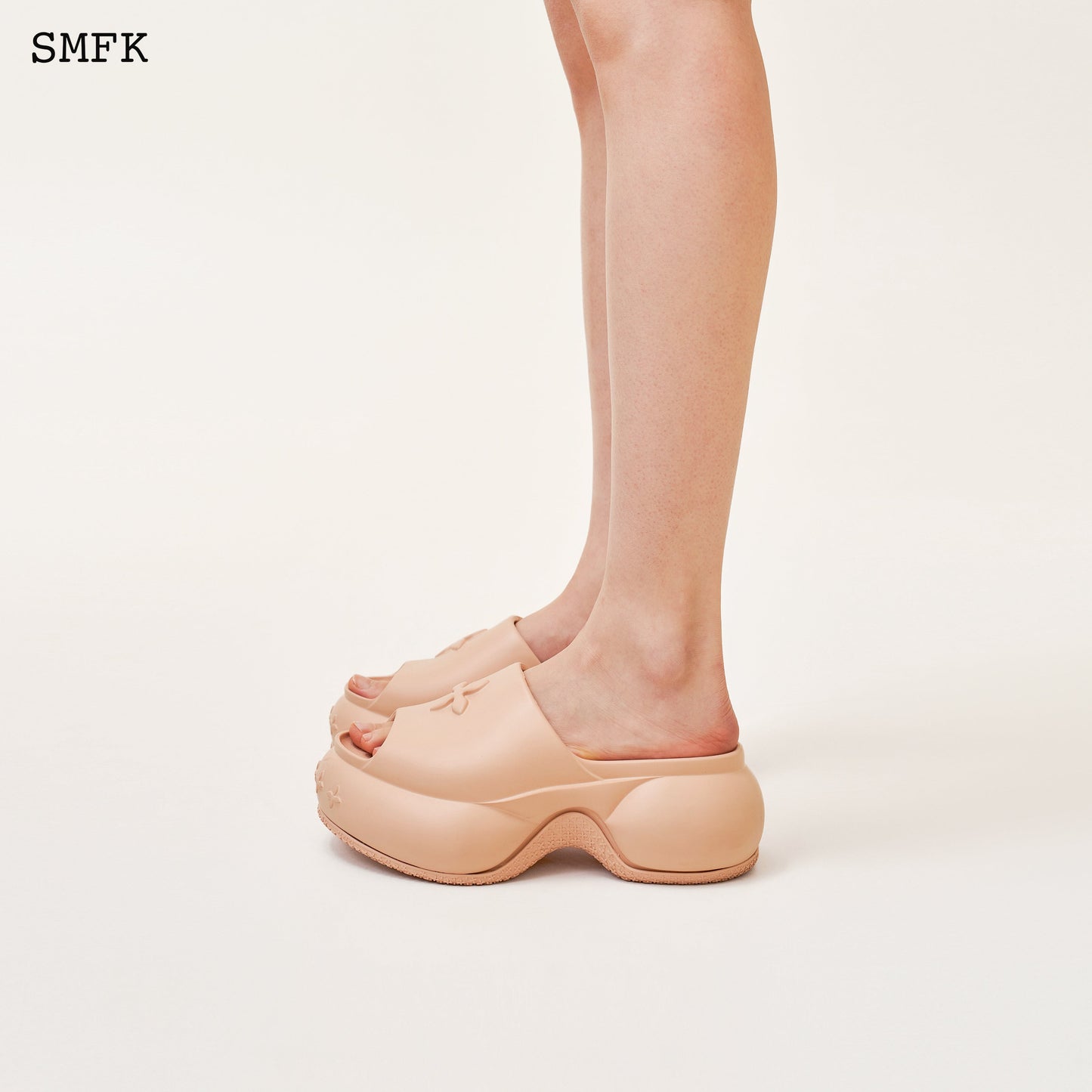 SMFK Compass Wave Platform Bumper Sandal In Nude