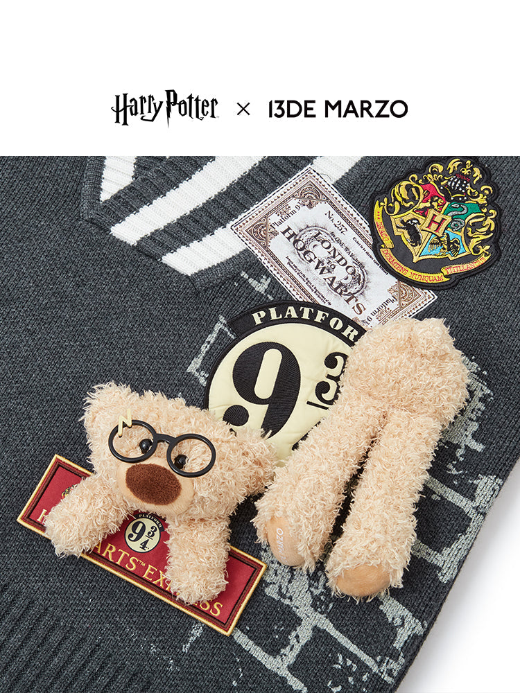 Harry Potter × 13DE MARZO Platform 9¾ Bear V-neck Sweater Grey