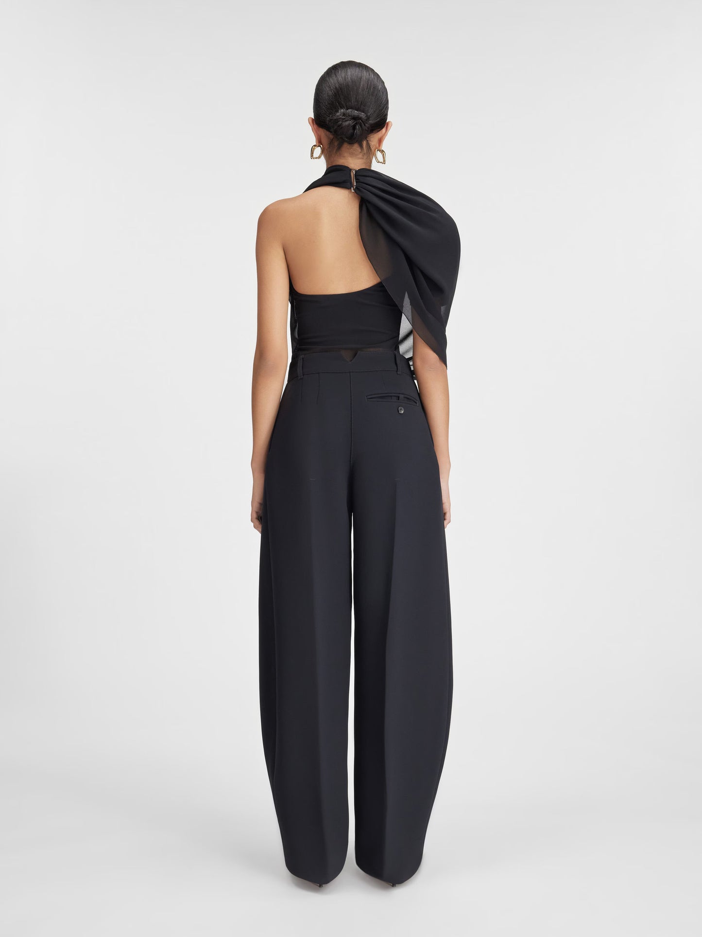 JACQUEMUS Le pantalon Ovalo