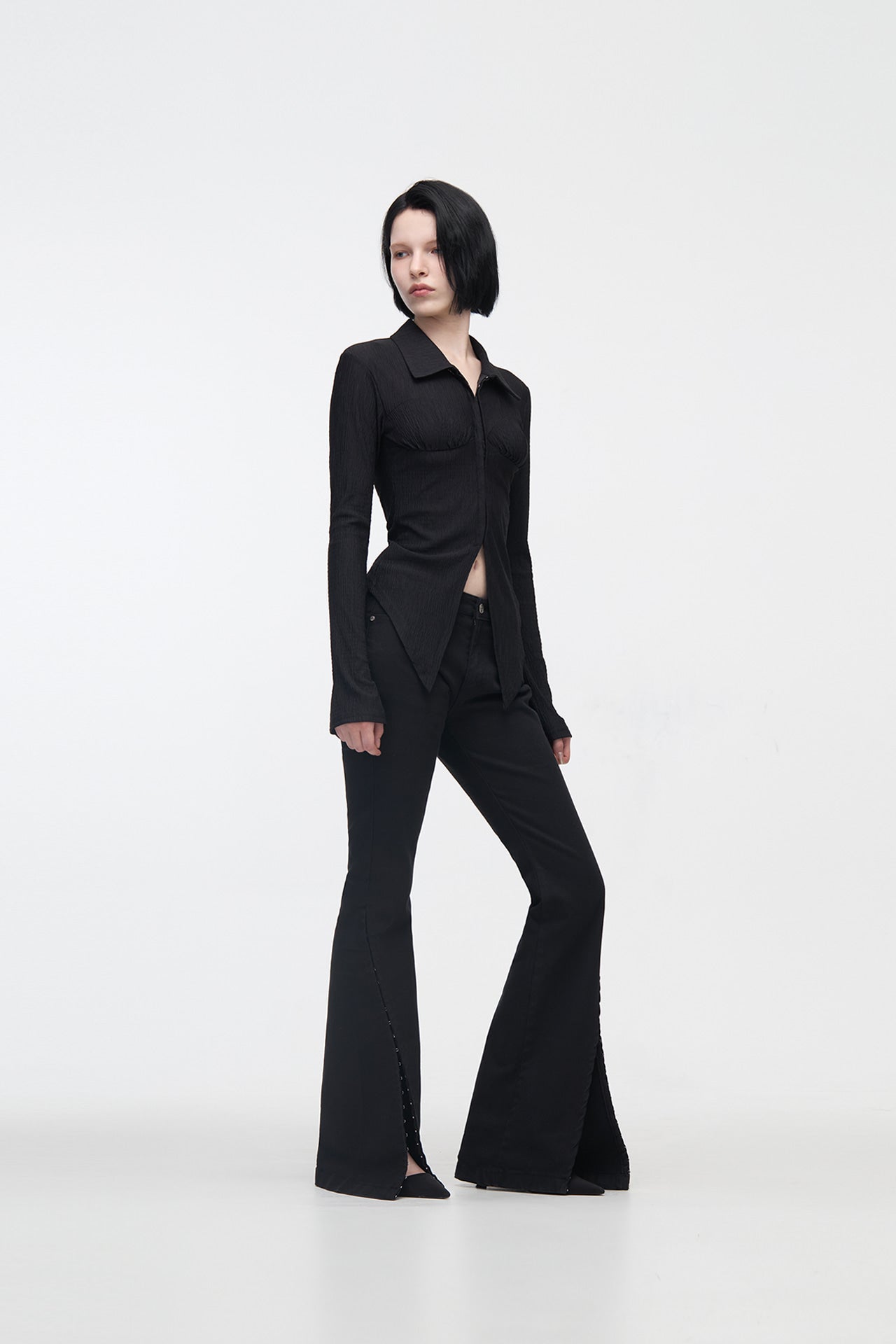 YUSE Pleats Slim Hook Closing Shirt Black