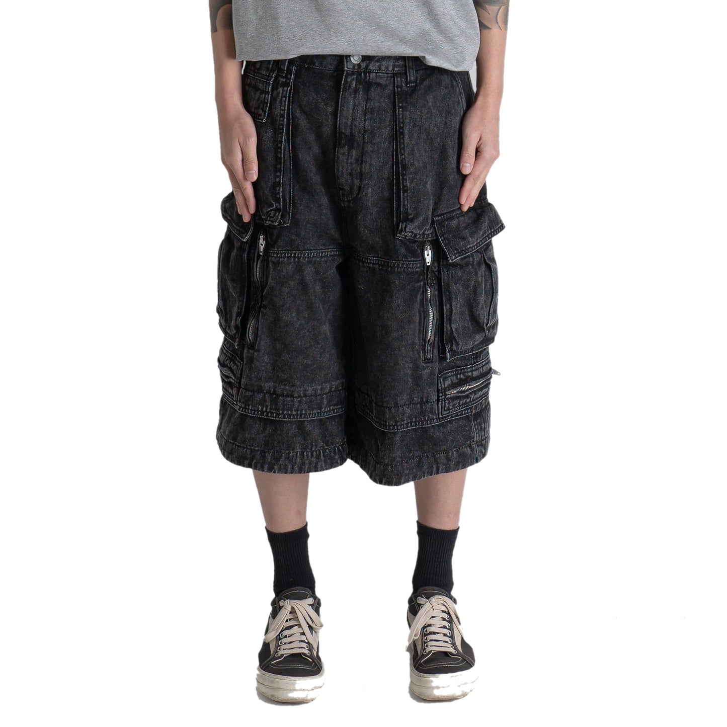 JUUN.J Washed Denim Wide Cargo Shorts