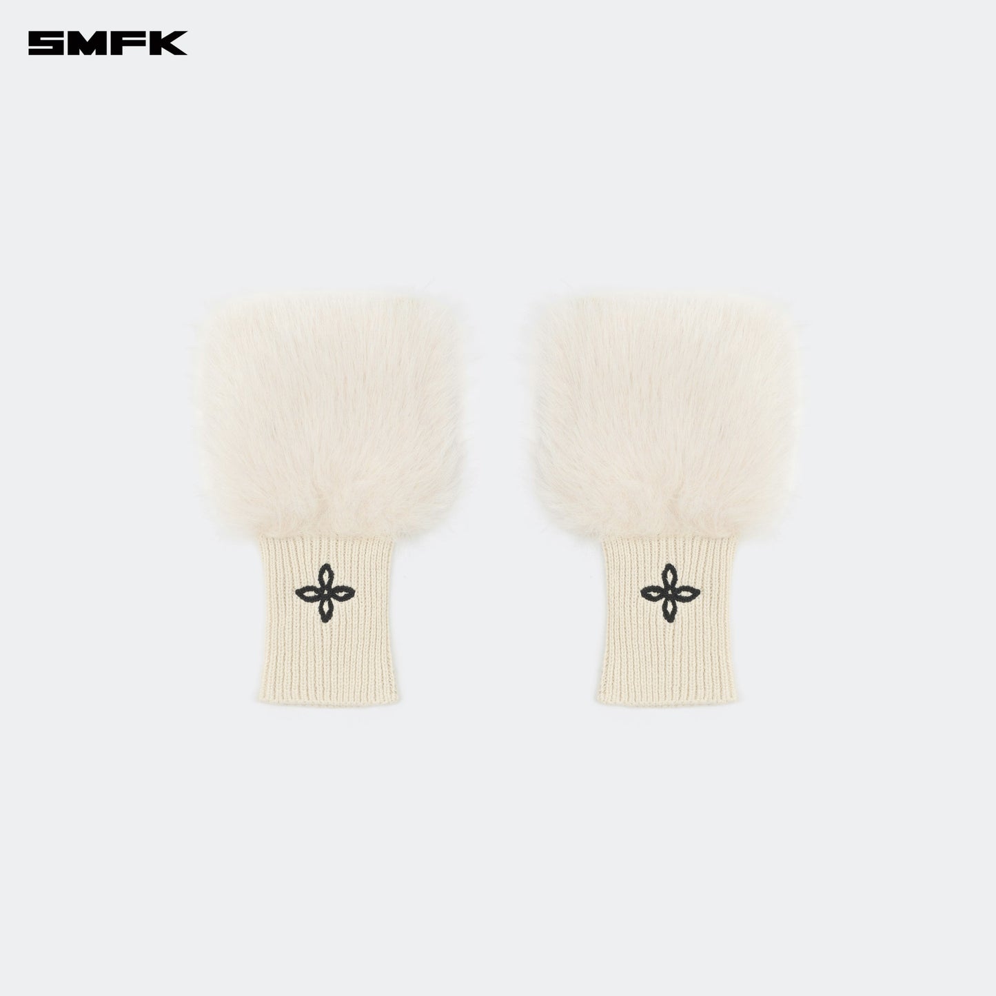 SMFK Compass Snowman Furry Gloves In Cream