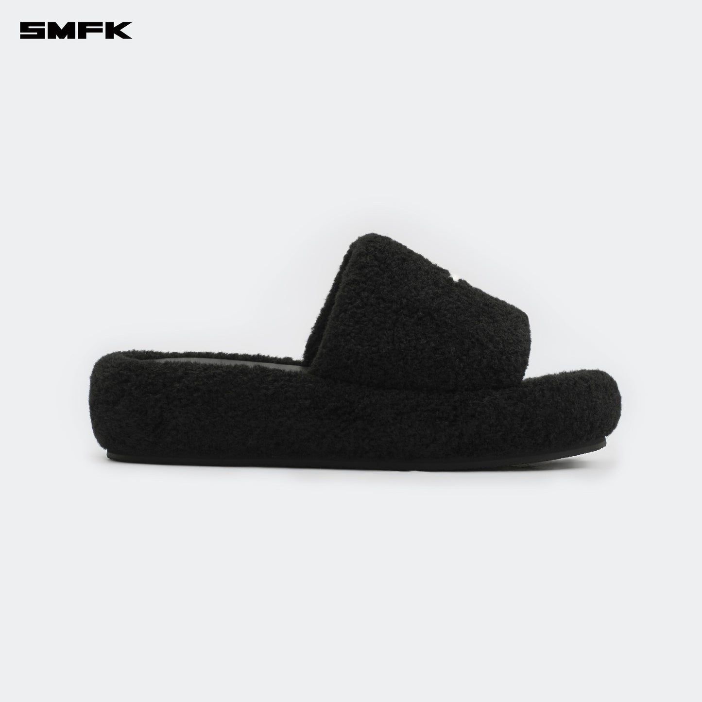 SMFK COMPASS WOOLLY Classic Furry Slipper In Black