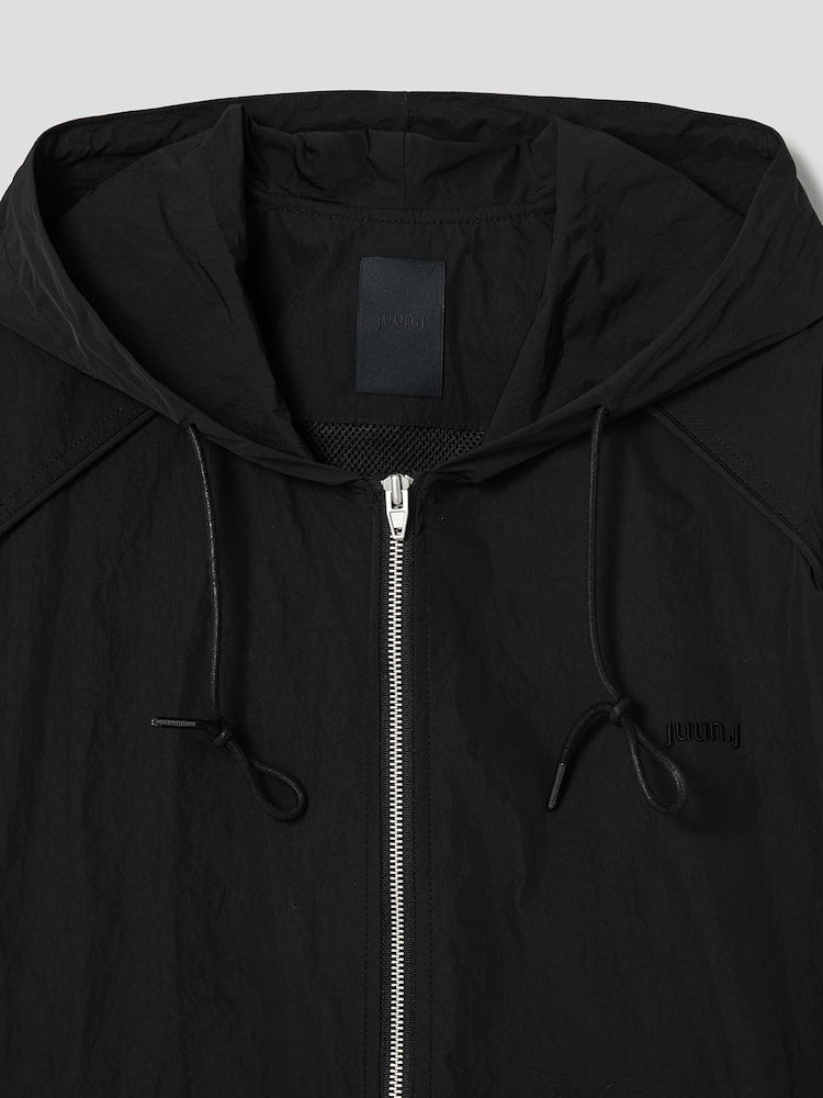 JUUN.J Nylon Puckering Hood Housecleaning Black