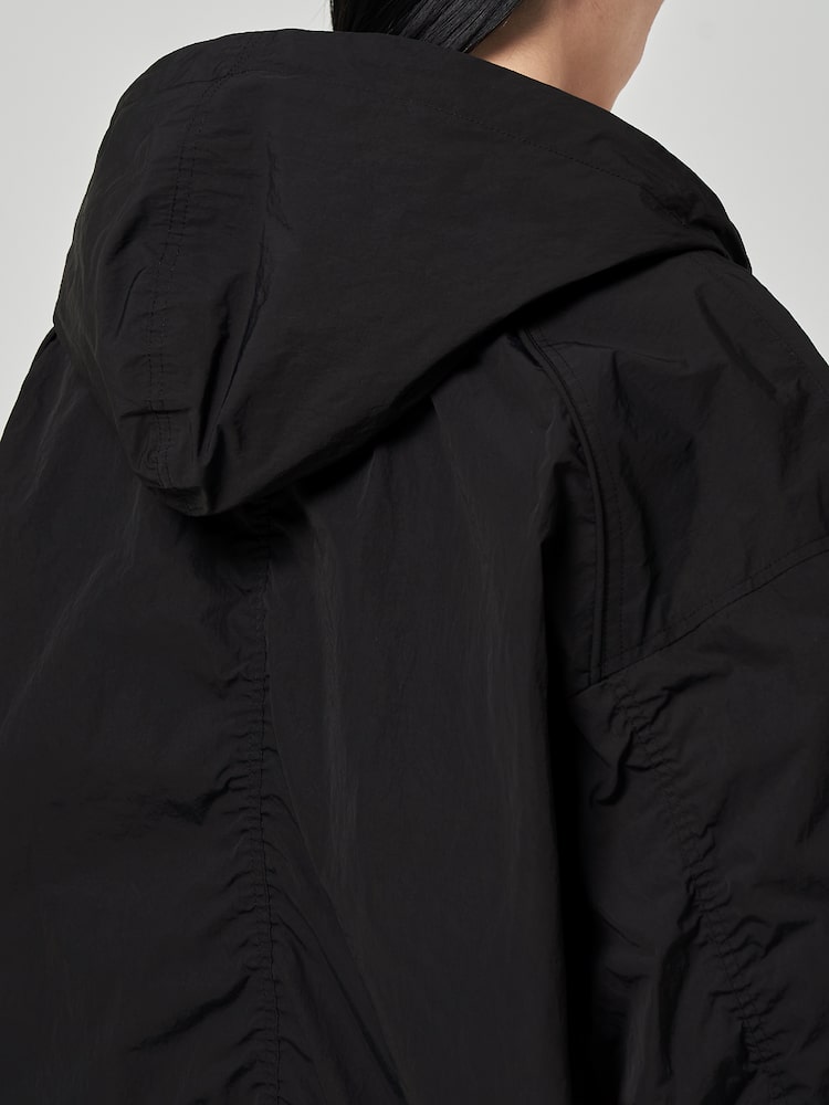 JUUN.J Nylon Puckering Hood Housecleaning Black